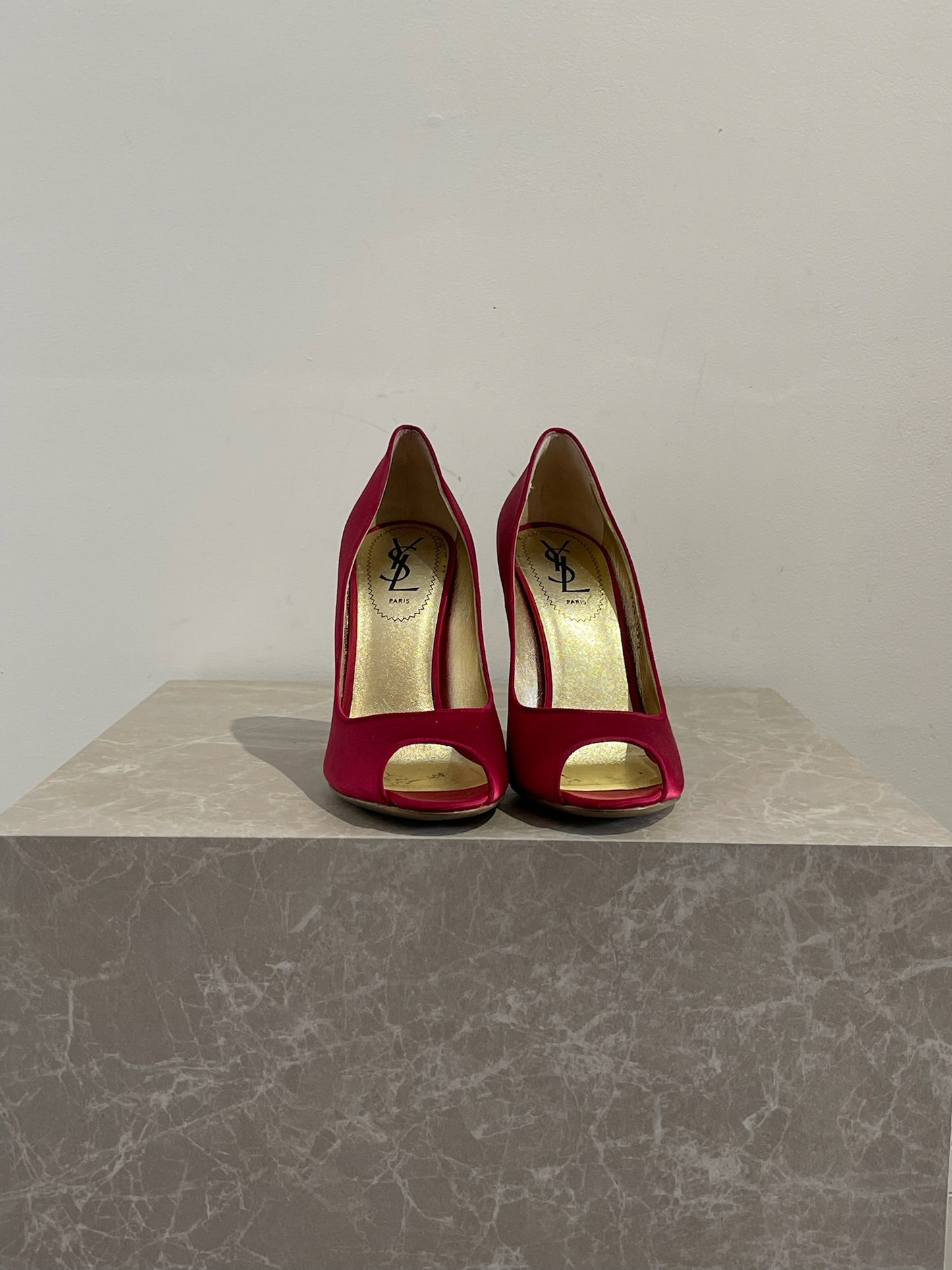 Escarpins Yves Saint Laurent rouge T 38.5
