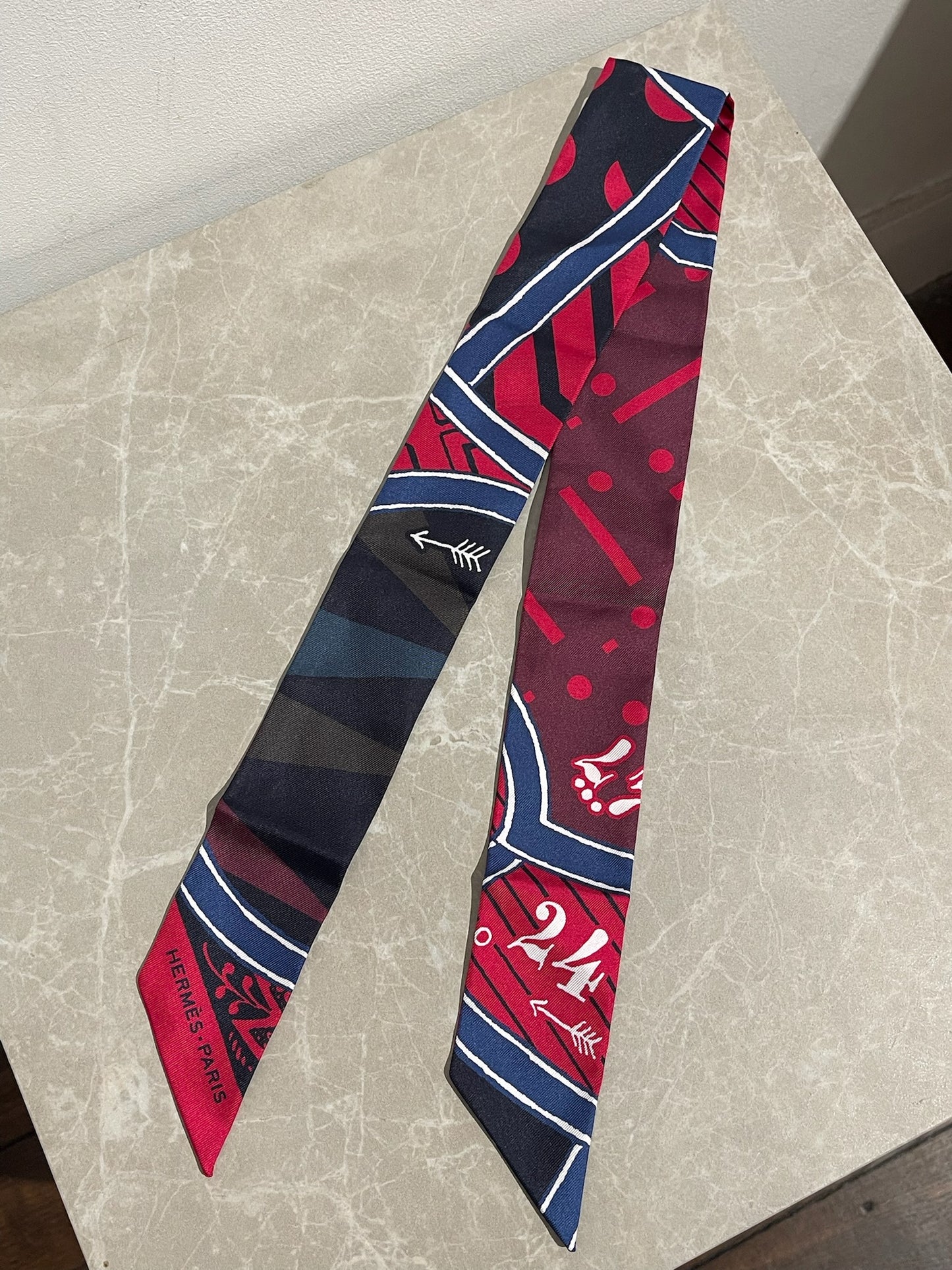 Twilly Hermès rouge Jeu de soie