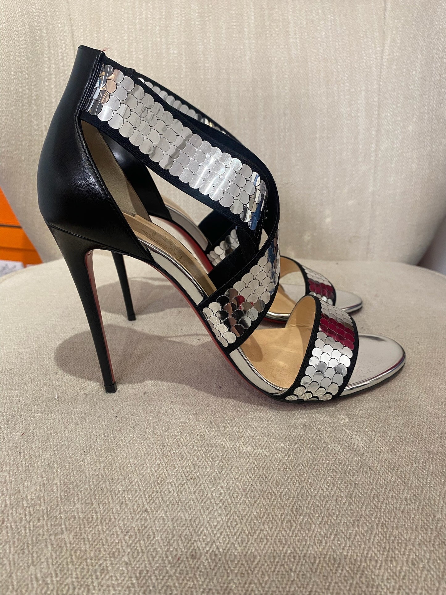 Sandales Christian Louboutin T.39 NEUVES