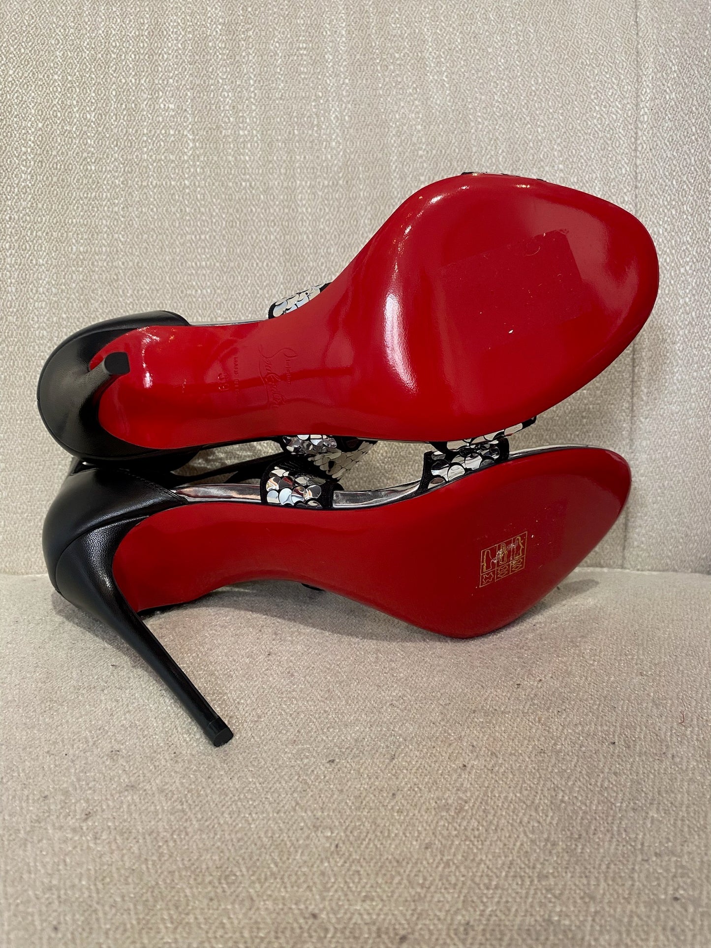 Sandales Christian Louboutin T.39 NEUVES