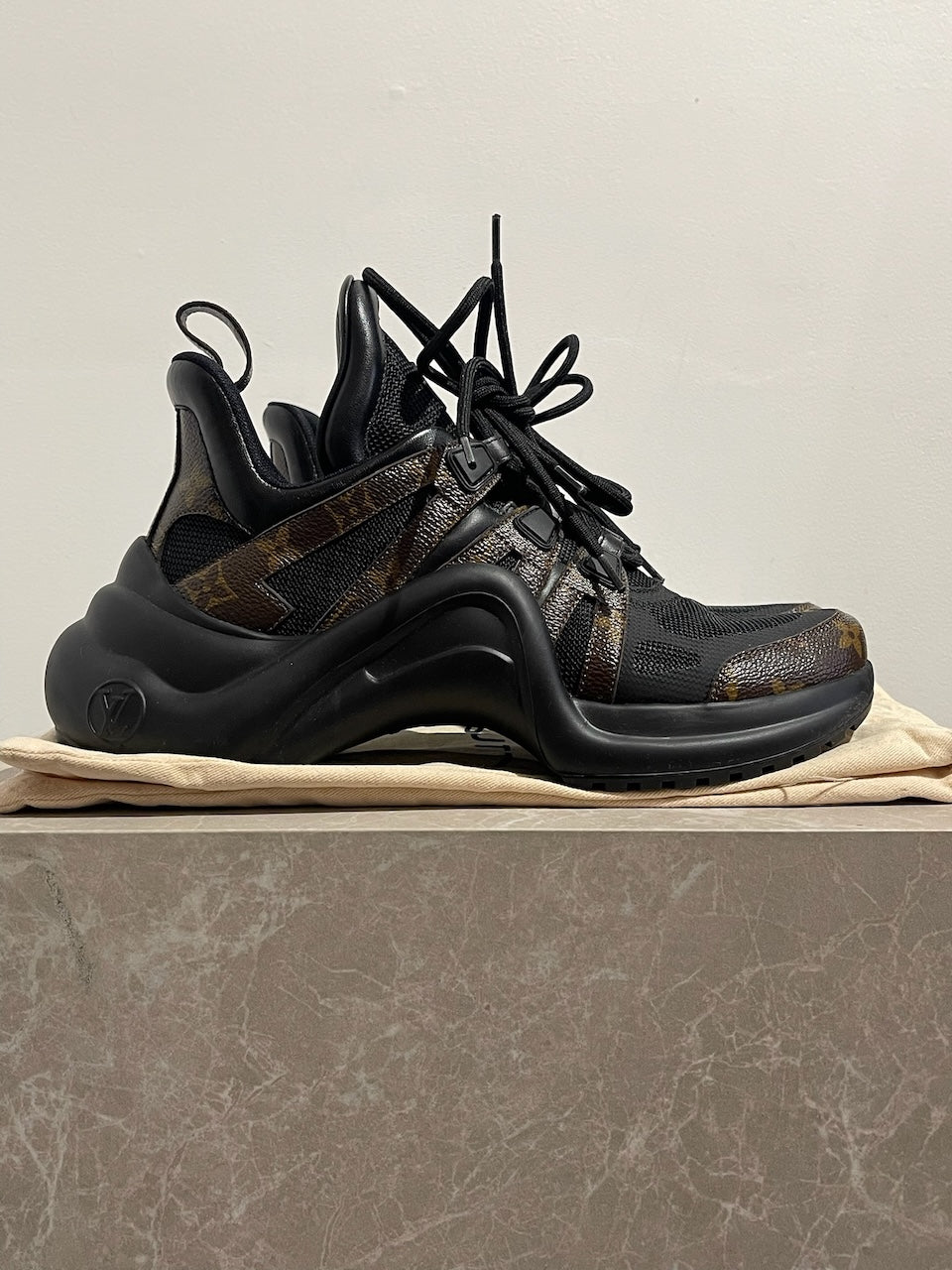 Baskets Louis Vuitton Archlight T.40