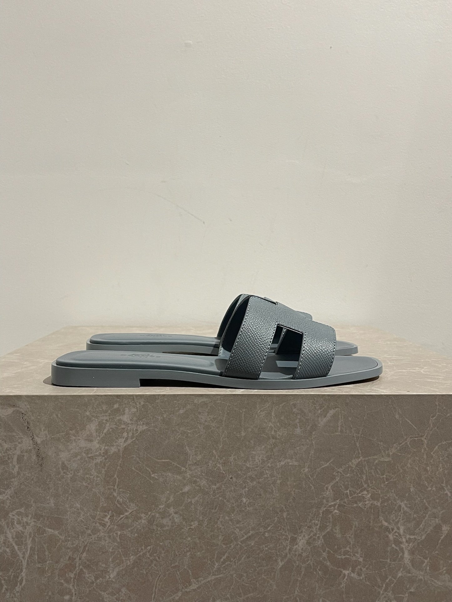 Sandales Hermès Oran grises T.37