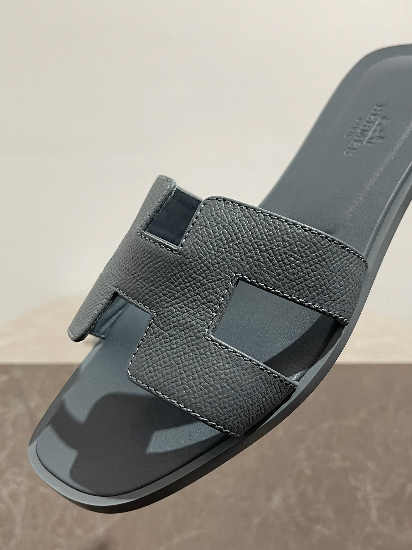 Sandales Hermès Oran grises T.37