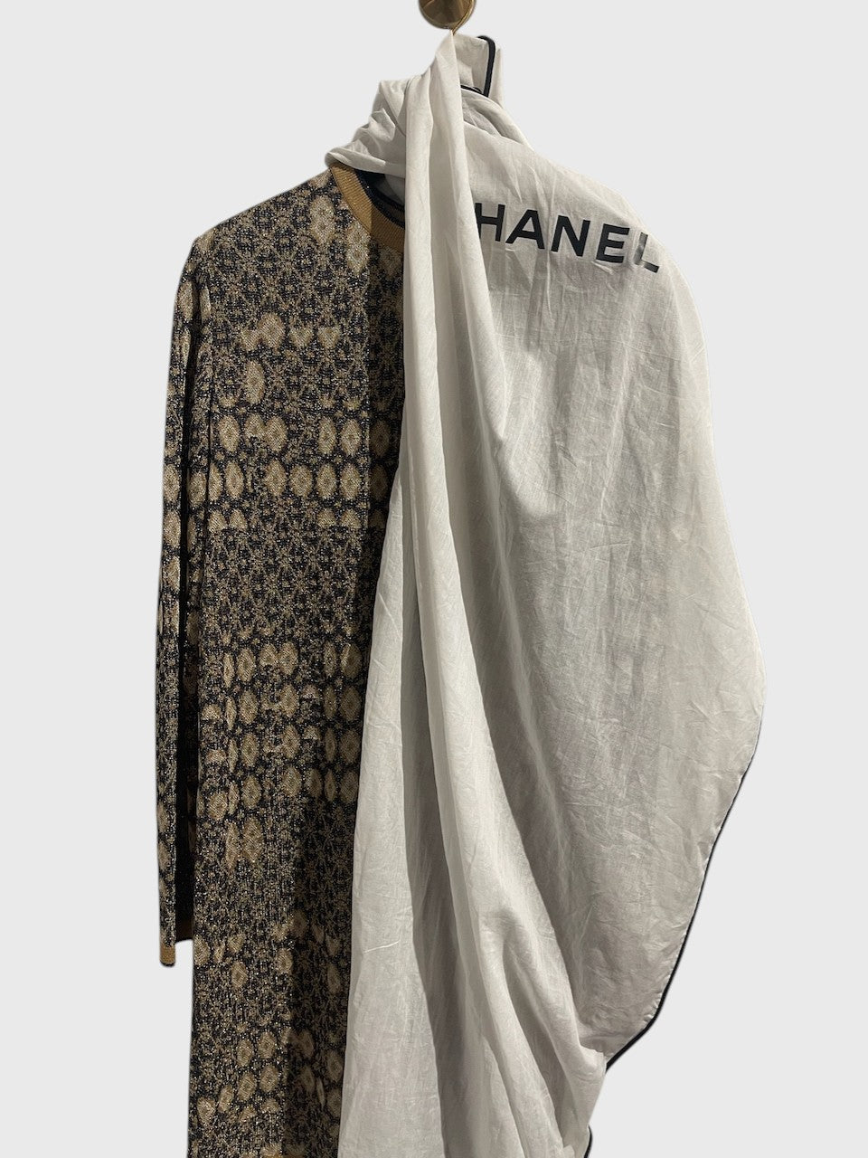 Robe Chanel dorée T.42