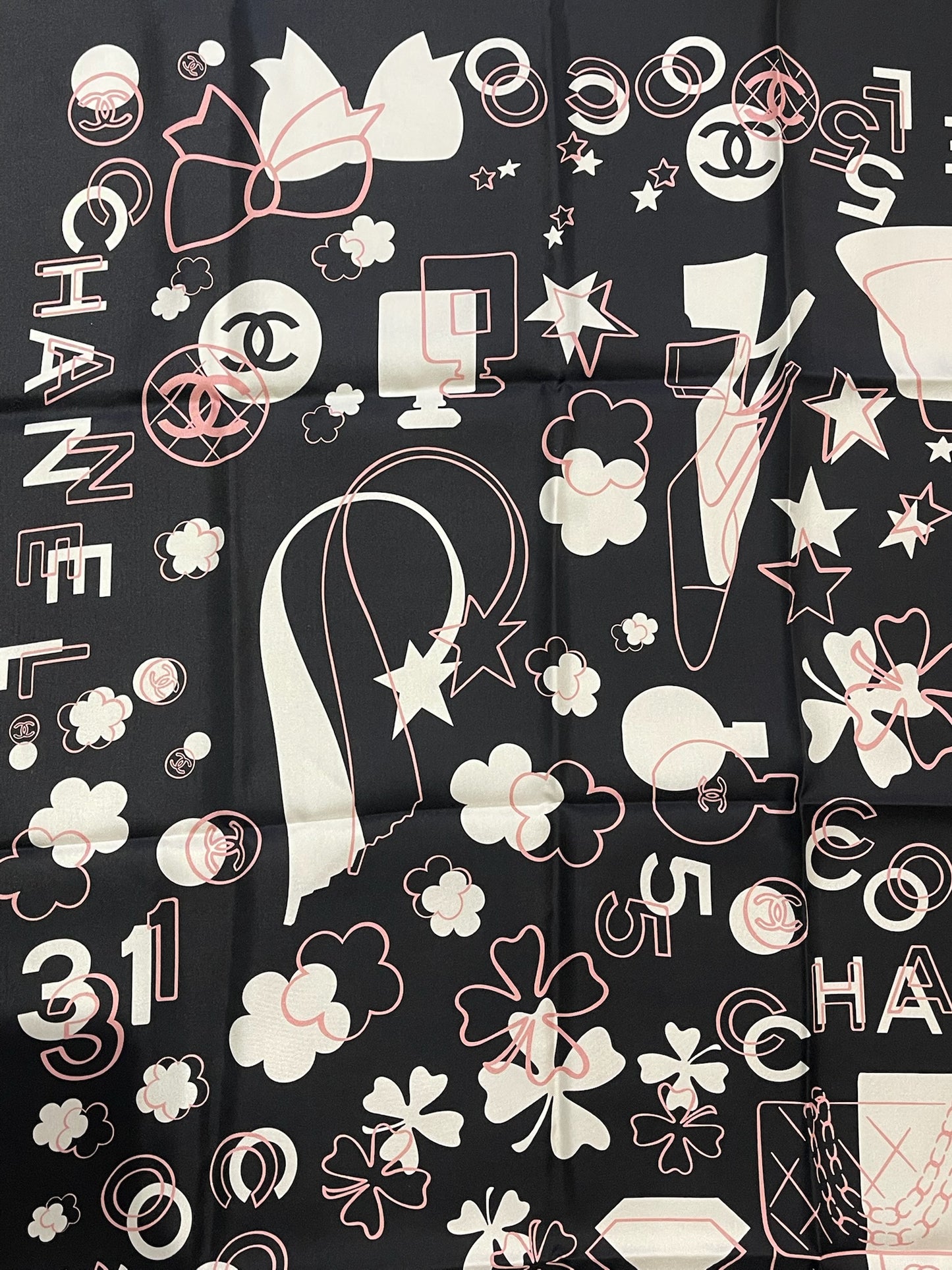 Foulard Chanel noir