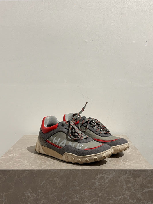 Baskets Chanel grises T.37