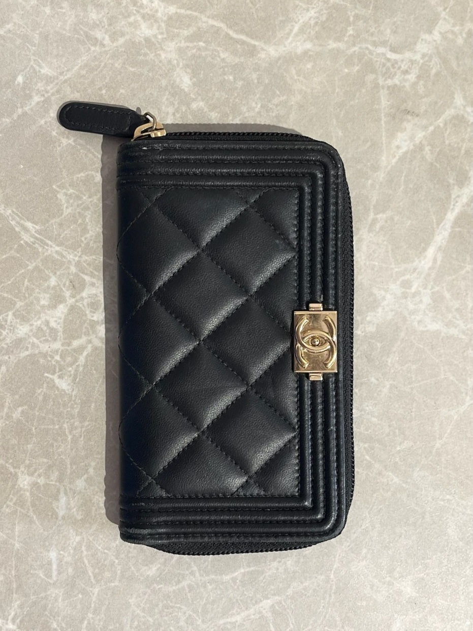 Portefeuille Chanel Boy noir