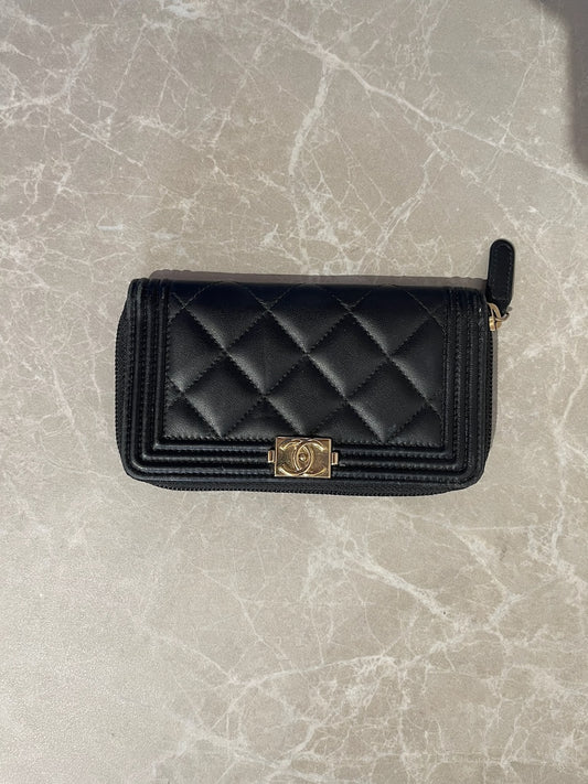 Portefeuille Chanel Boy noir