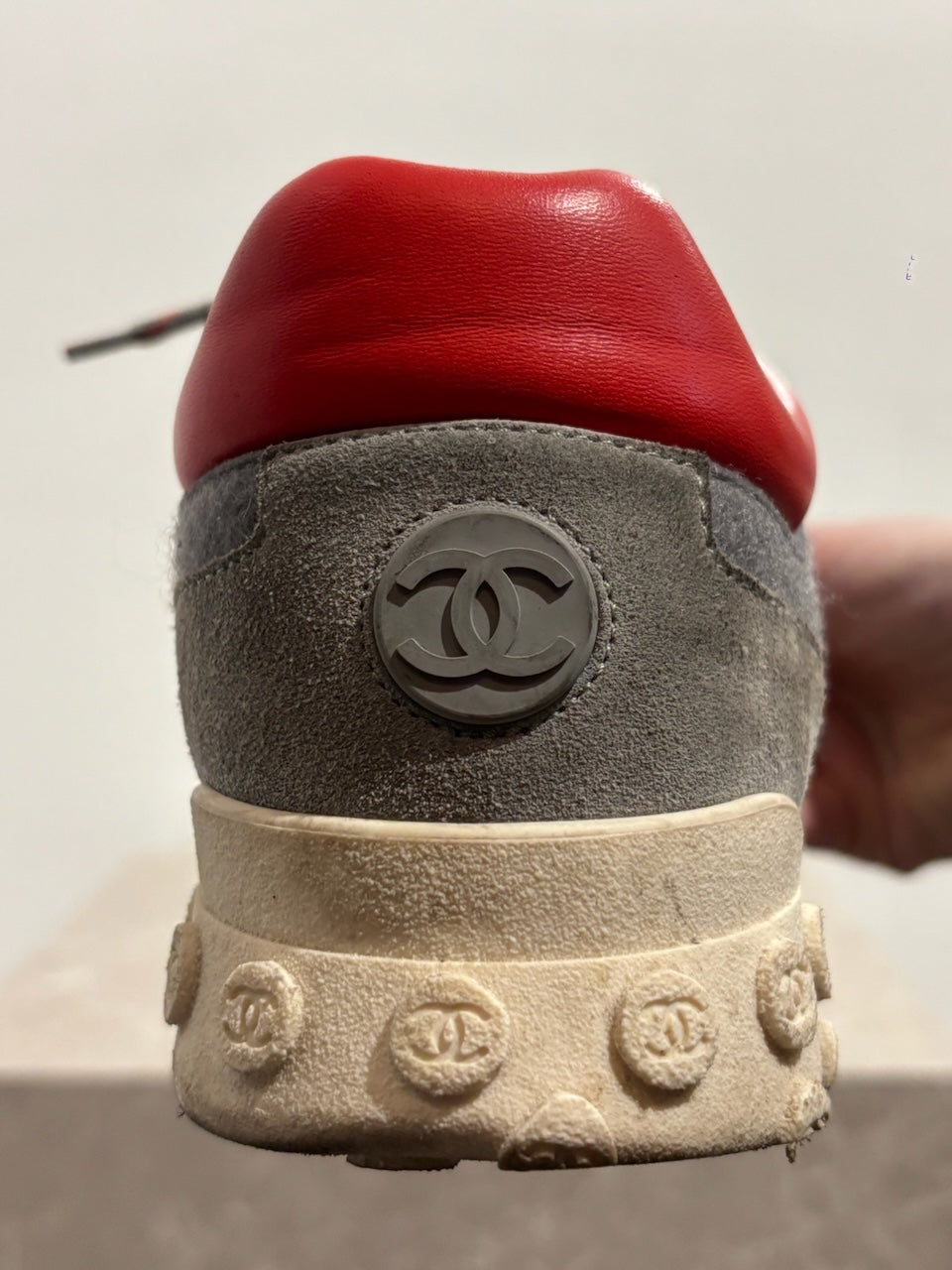 Baskets Chanel grises T.37