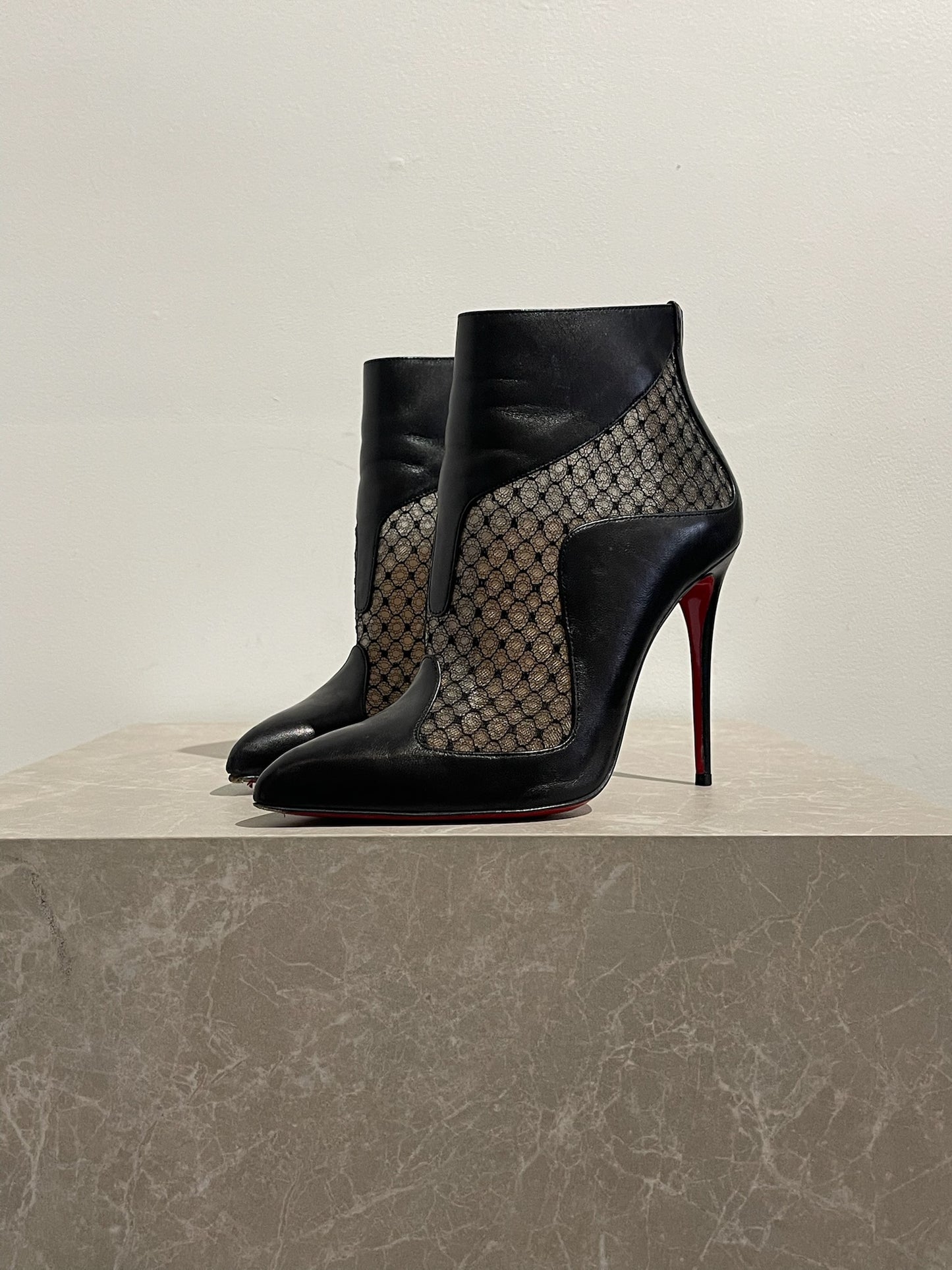 Boots Christian Louboutin noires T.38