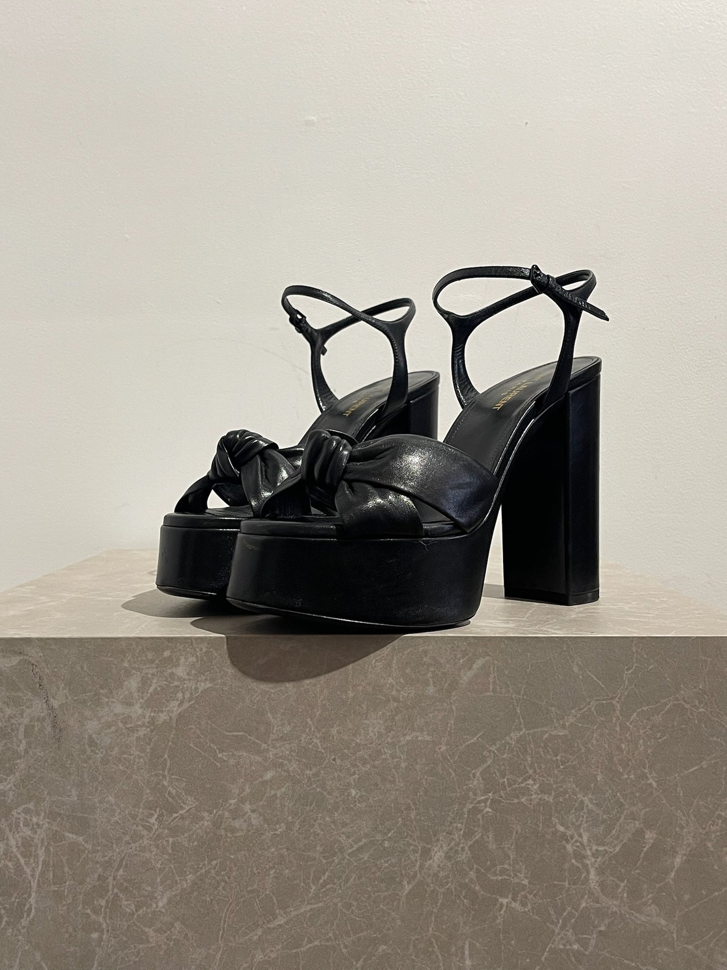 Sandales Saint Laurent noires T.38,5
