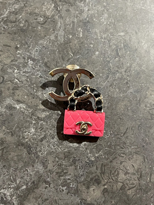 Pins Chanel rose