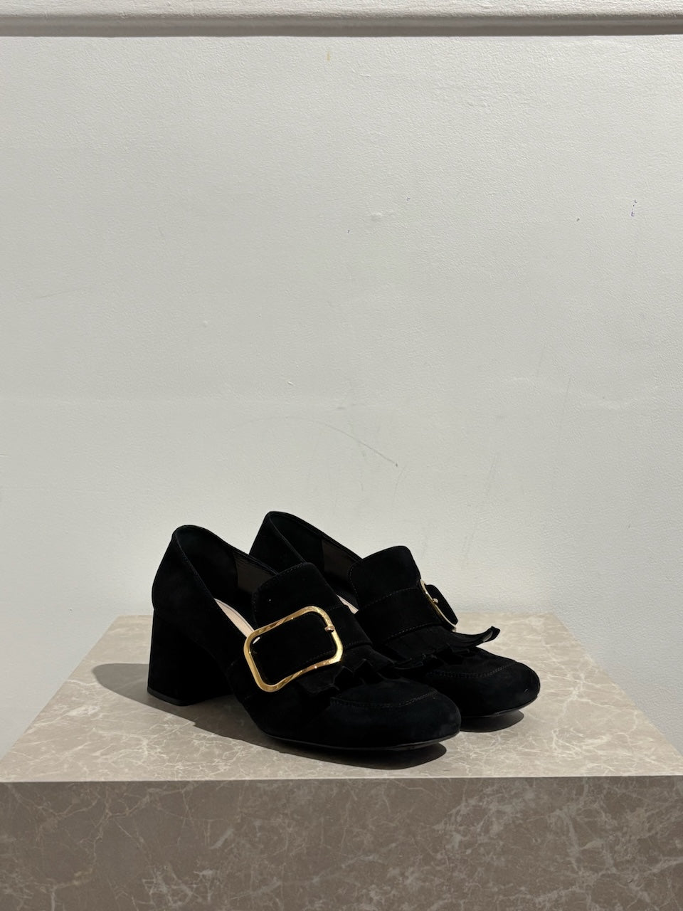 Escarpins Prada noirs T.38,5