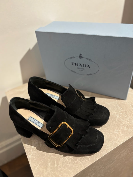 Escarpins Prada noirs T.38,5