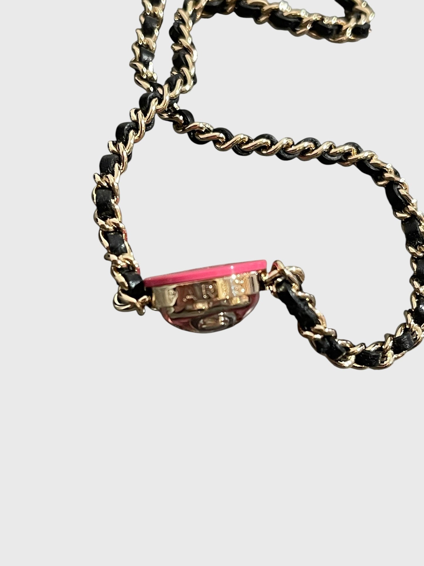 Collier Chanel chaine rose