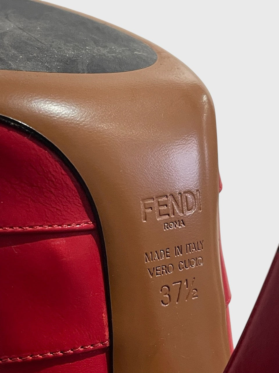 Bottines Fendi rouge T.37,5