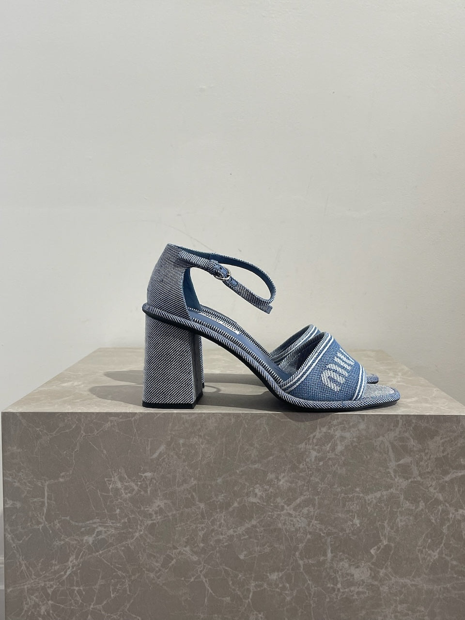 Sandales Miu Miu jeans T.36,5