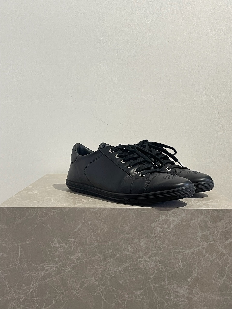 Baskets Chanel noires T.42