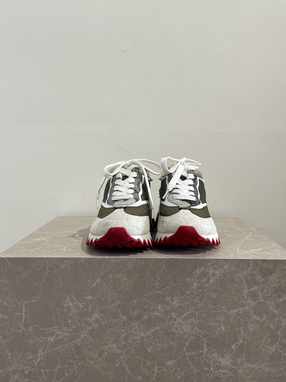 Baskets Christian Louboutin blanches T.36