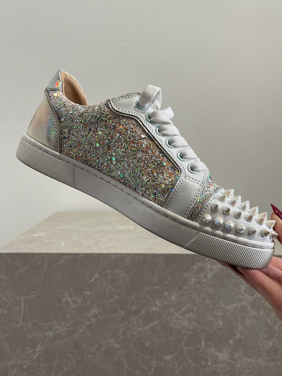 Baskets Christian Louboutin blanches T.35,5