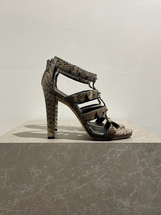 Sandales Gucci beige T.40