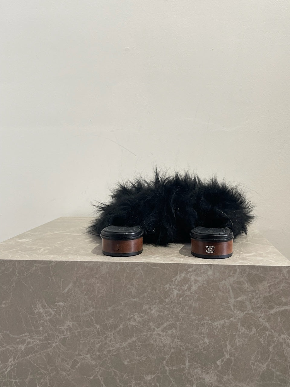 Mules Chanel noires T.37