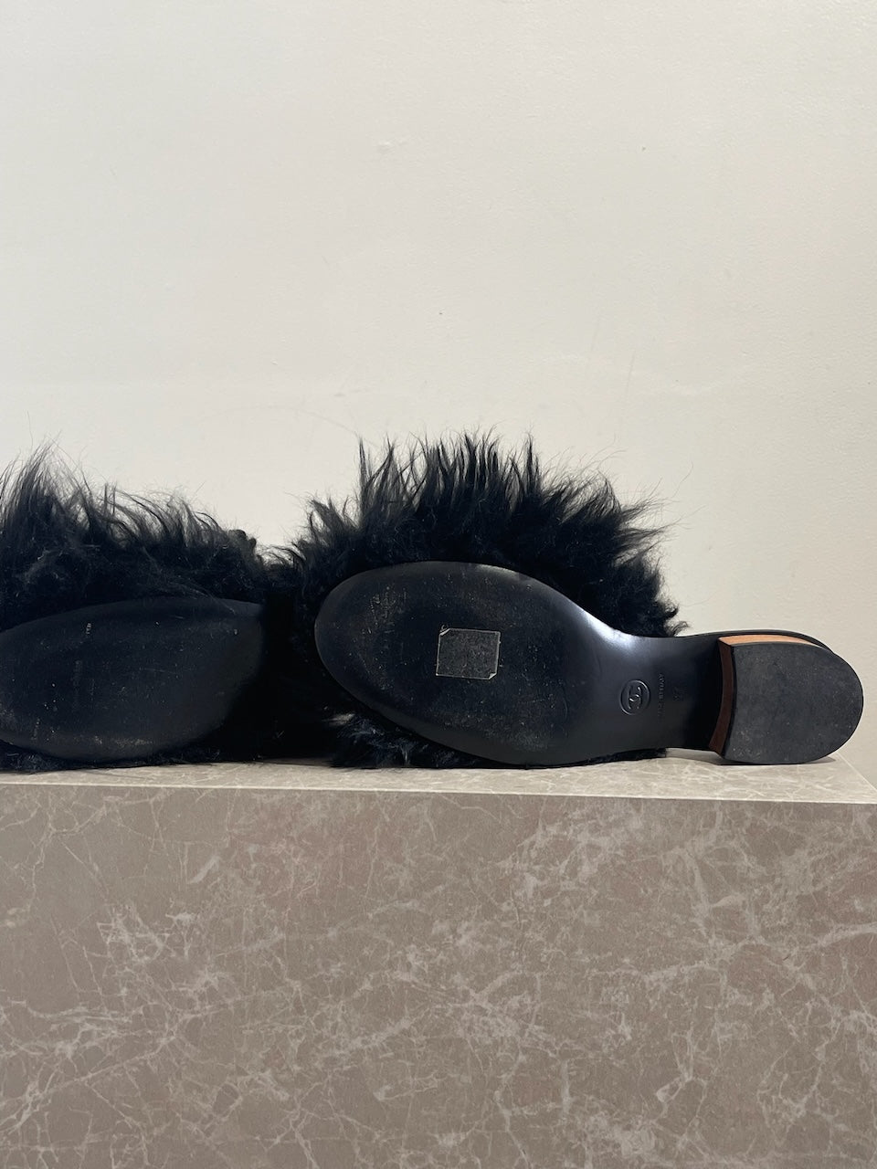 Mules Chanel noires T.37