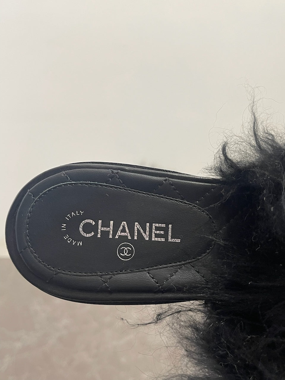 Mules Chanel noires T.37
