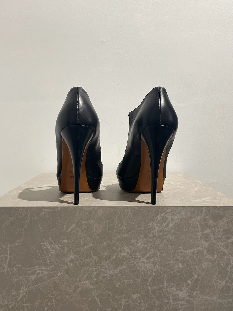 Escarpins Gucci noirs T.39,5