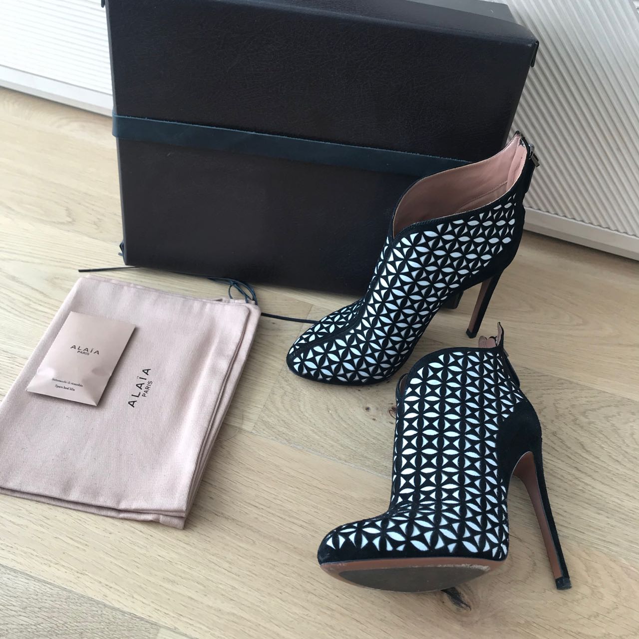 Boots Alaia T.36,5