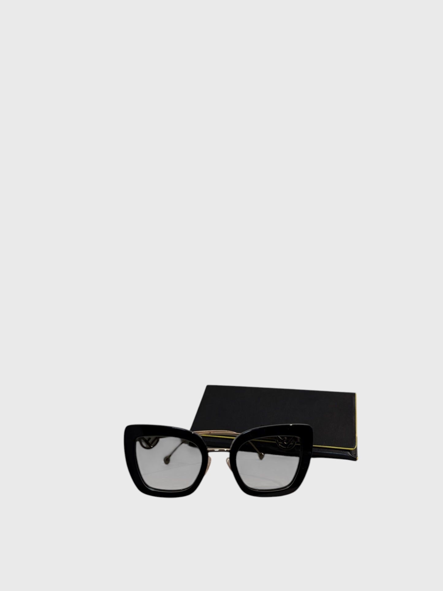 Lunettes de soleil Fendi noires