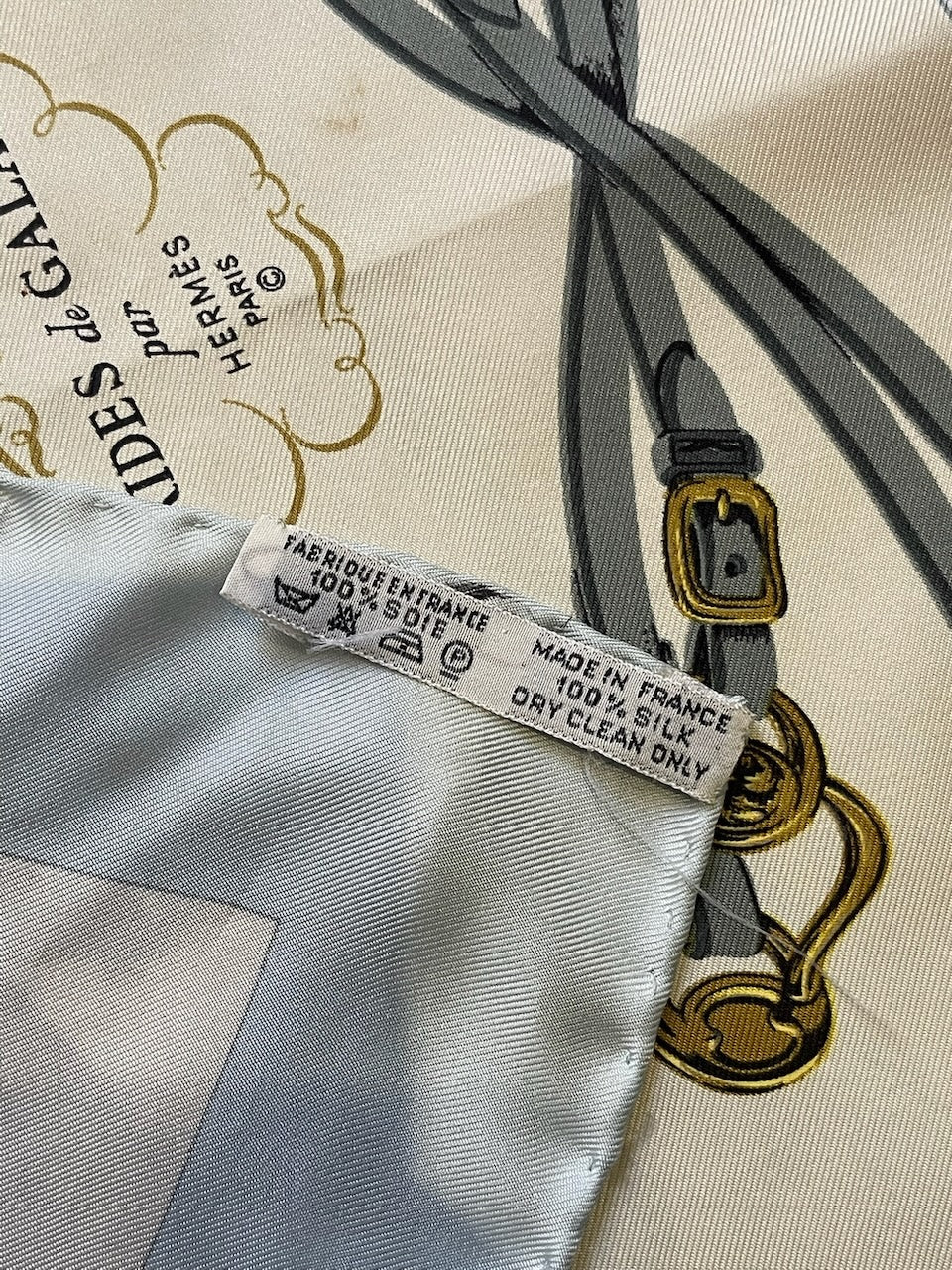 Foulard Hermès Brides de Gala bleu