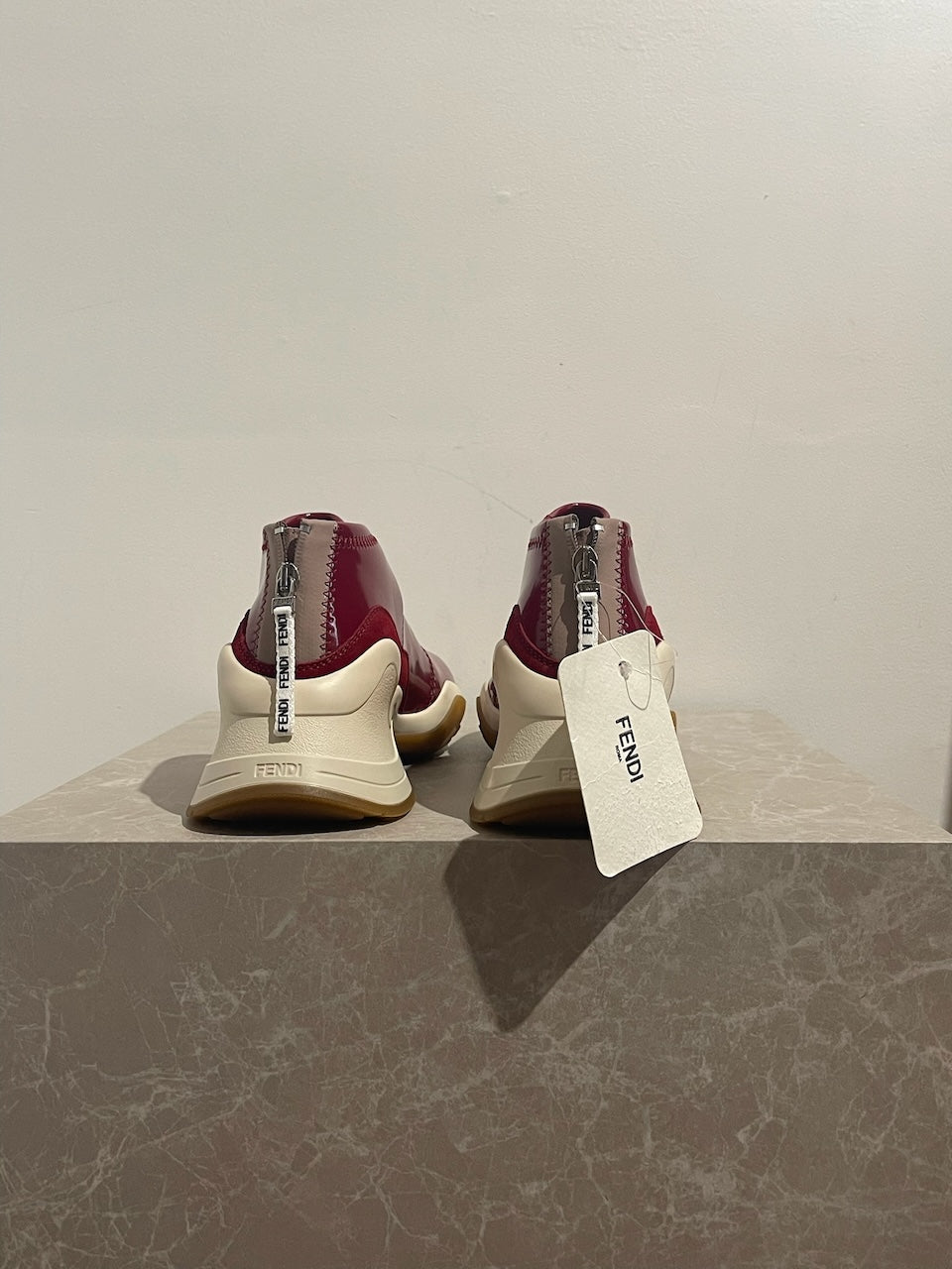 Baskets Fendi rouges T.40 NEUVES