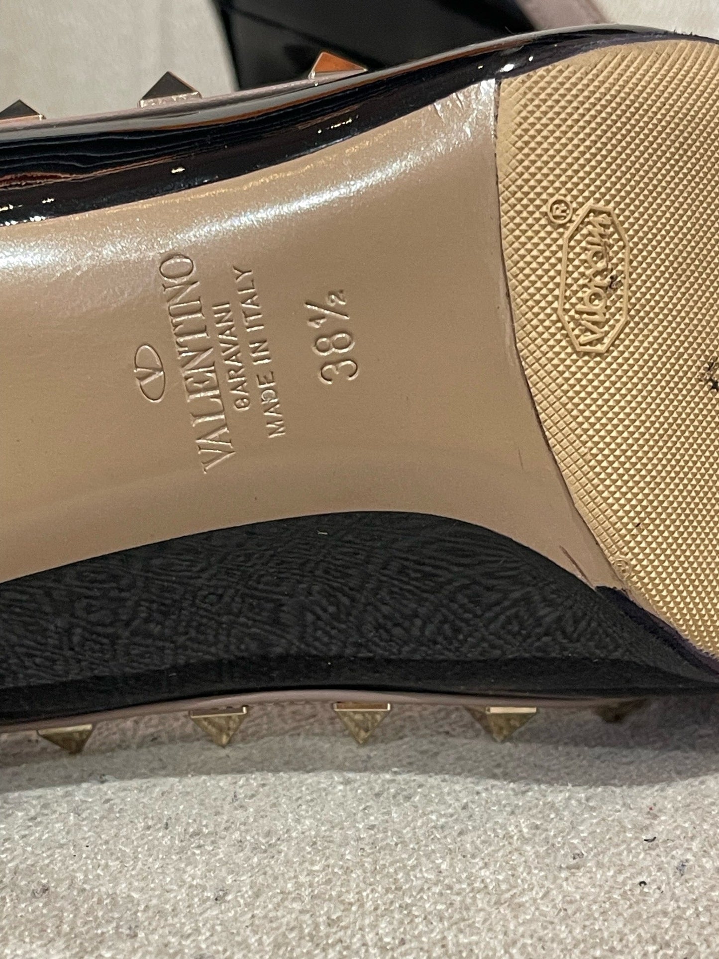 Escarpins Valentino Rockstud T.38,5