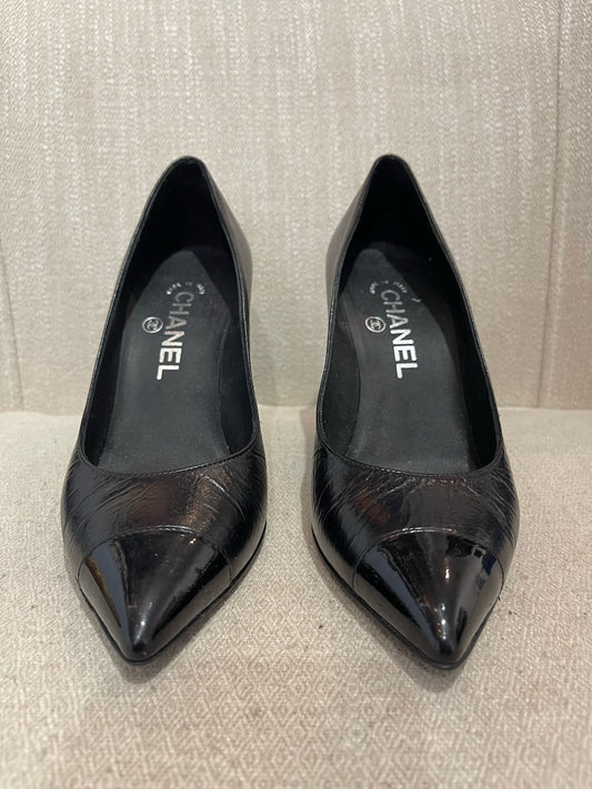 Escarpins Chanel noirs T.36,5