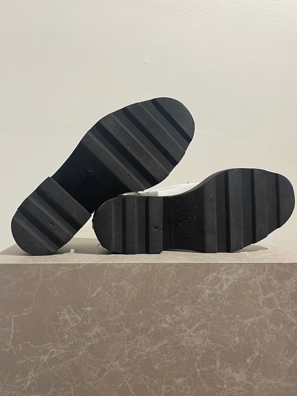 Derbies Louis Vuitton Beaubourg T.39