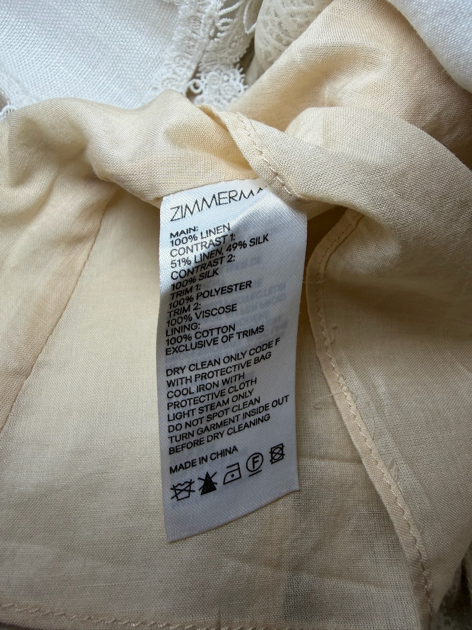 Robe Zimmermann blanche T.1