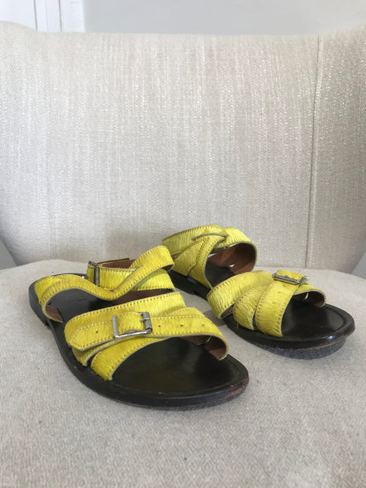 Sandales Marni jaune T.37