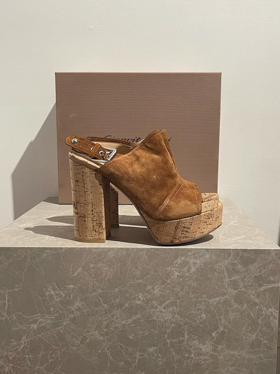 Sandales Gianvito Rossi camel T.37,5