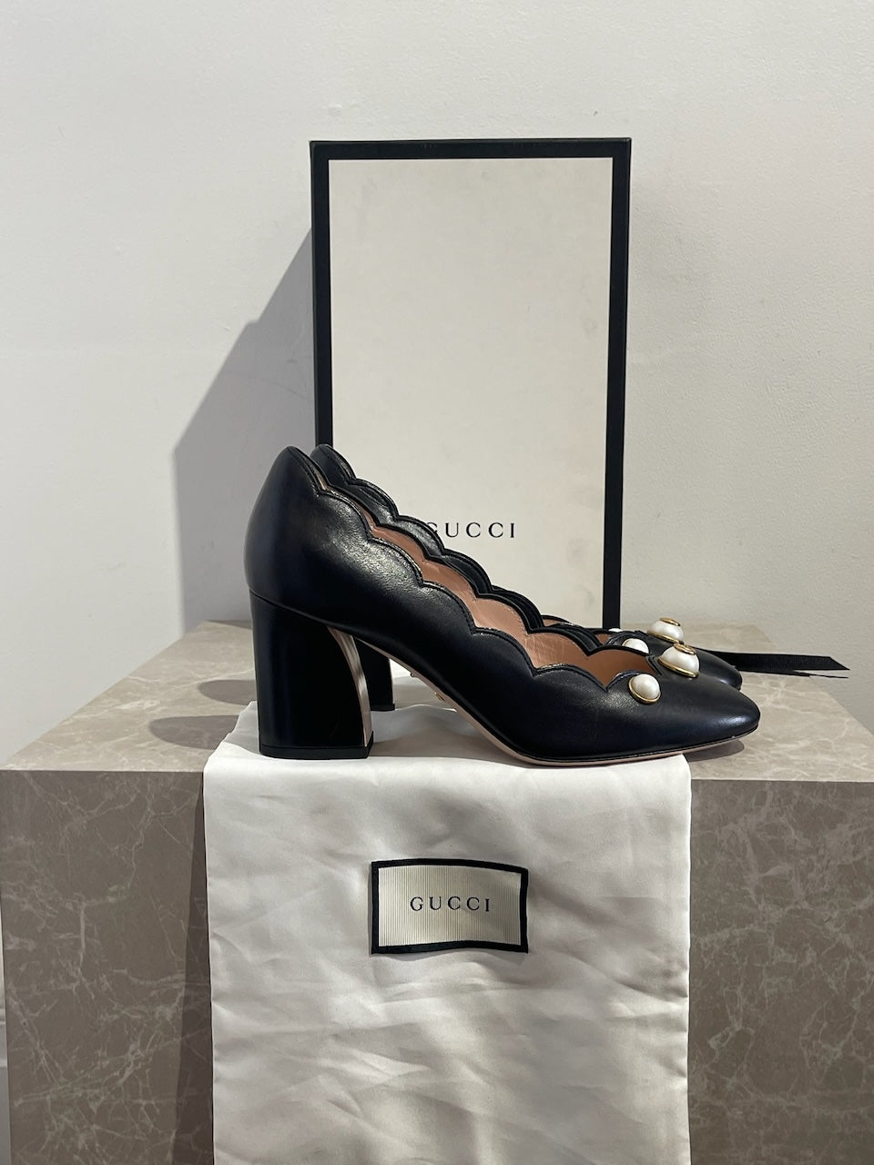 Escarpins Gucci noirs T.37