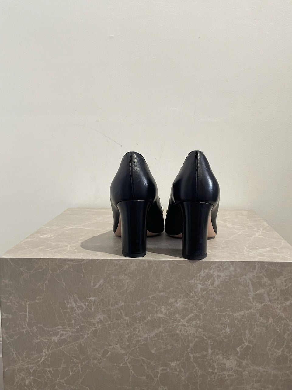 Escarpins Gucci noirs T.37