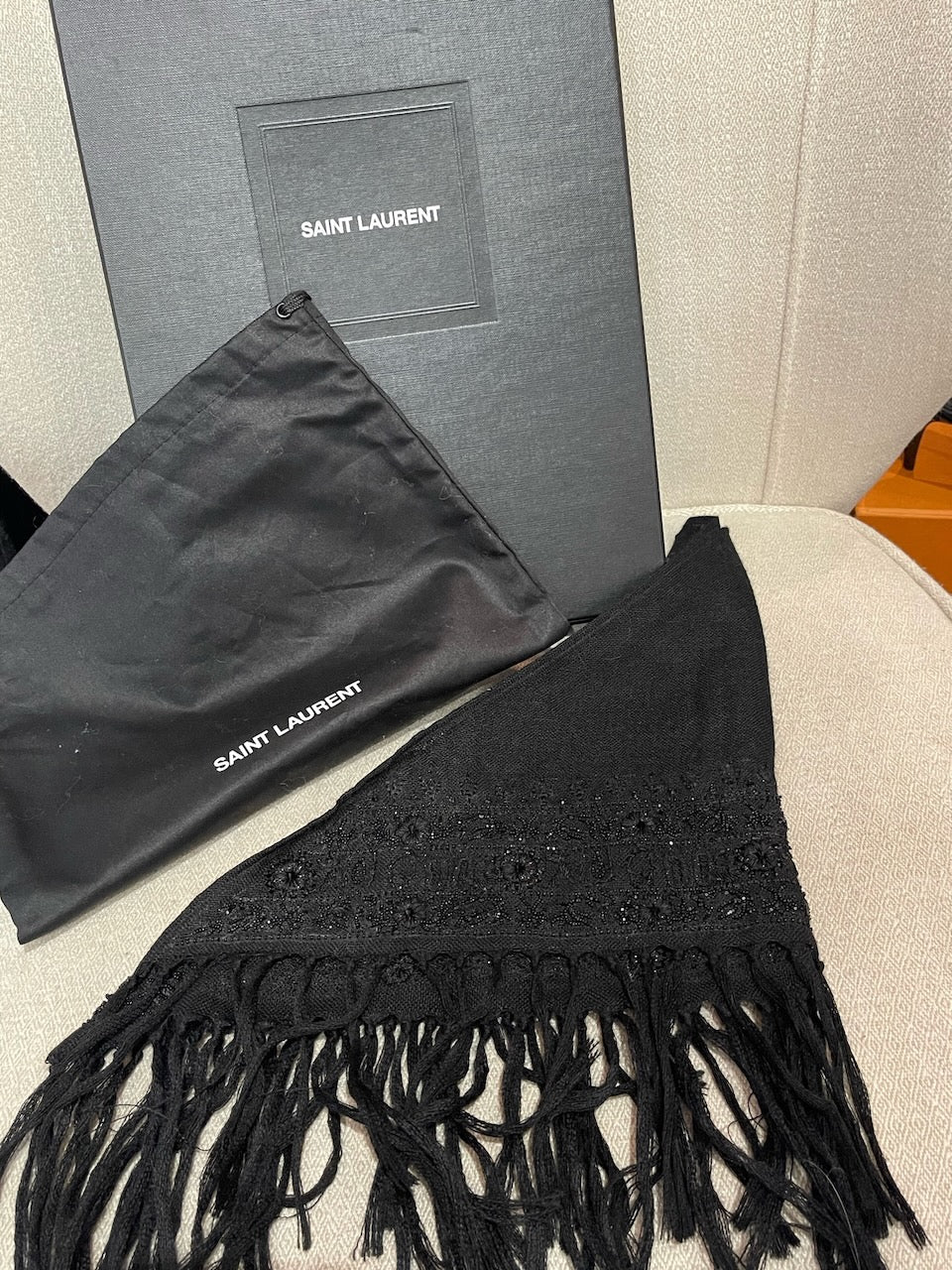 Foulard Saint Laurent noir