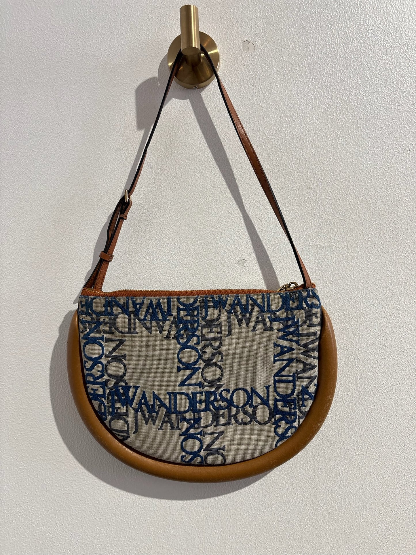 Sac J.W. Anderson Moon