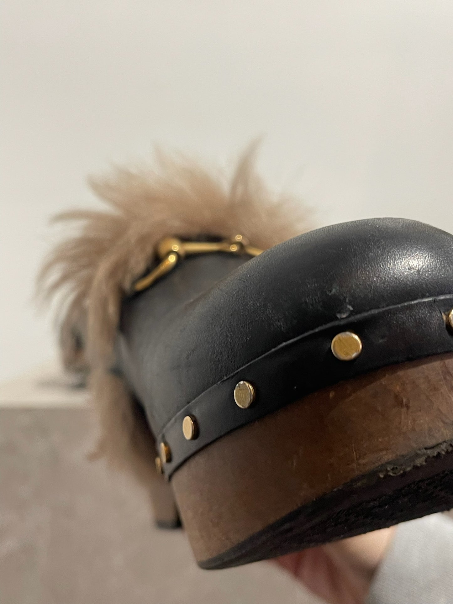 Sabots Gucci fourrure T.41