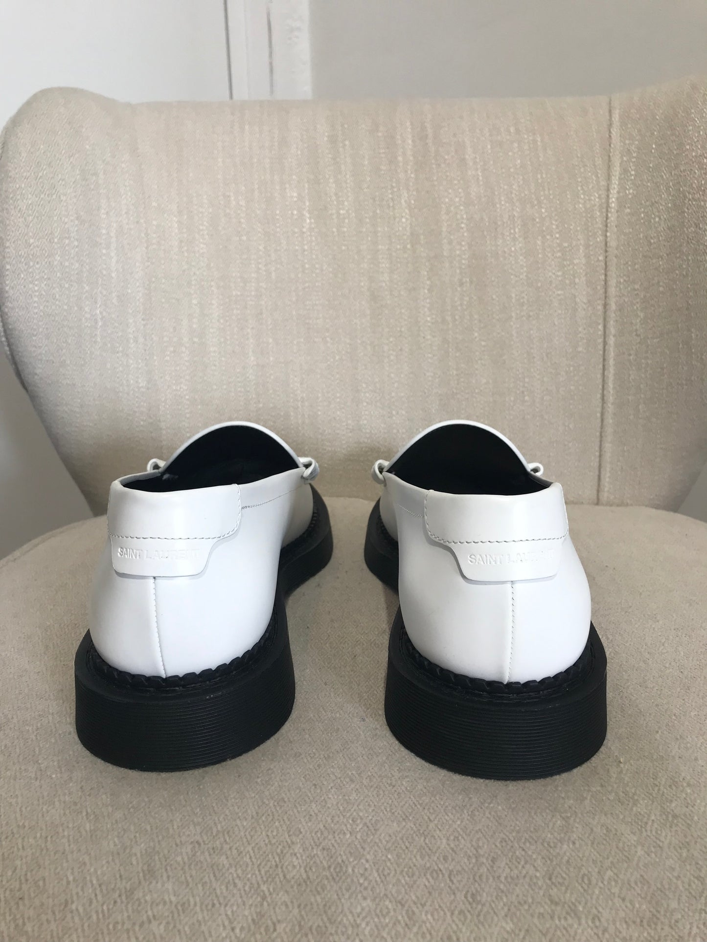 Mocassins Saint Laurent blancs T.41 NEUFS