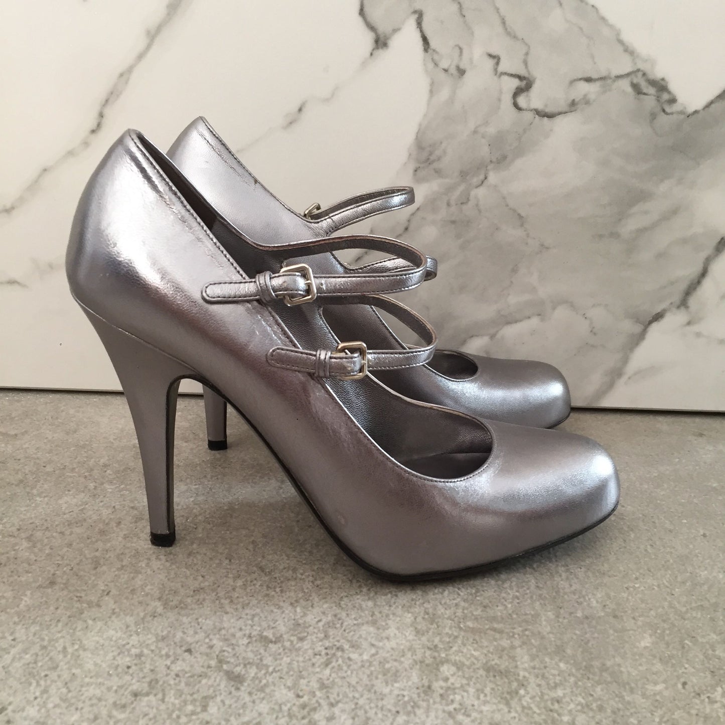 Escarpins Miu Miu argents T.36,5