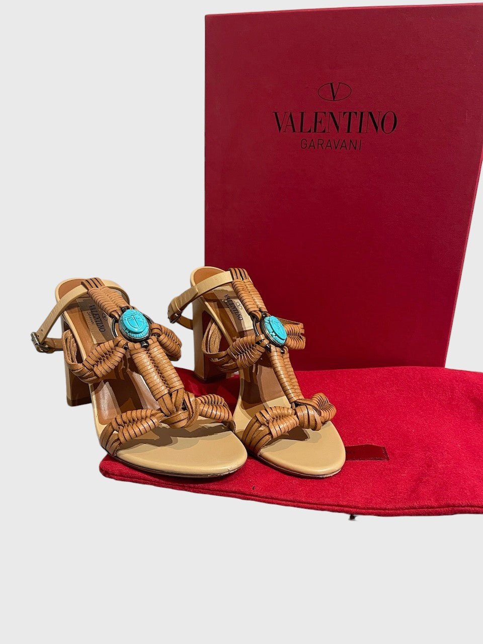 Sandales Valentino beiges T.35