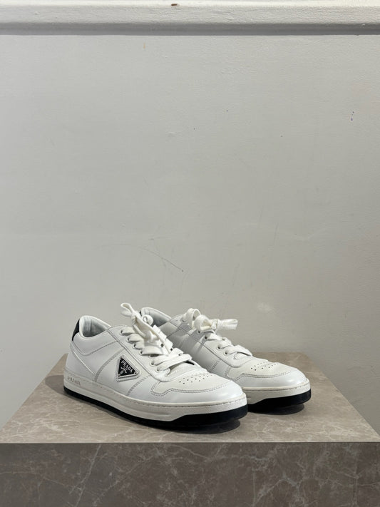 Baskets Prada Downtown blanches T.40