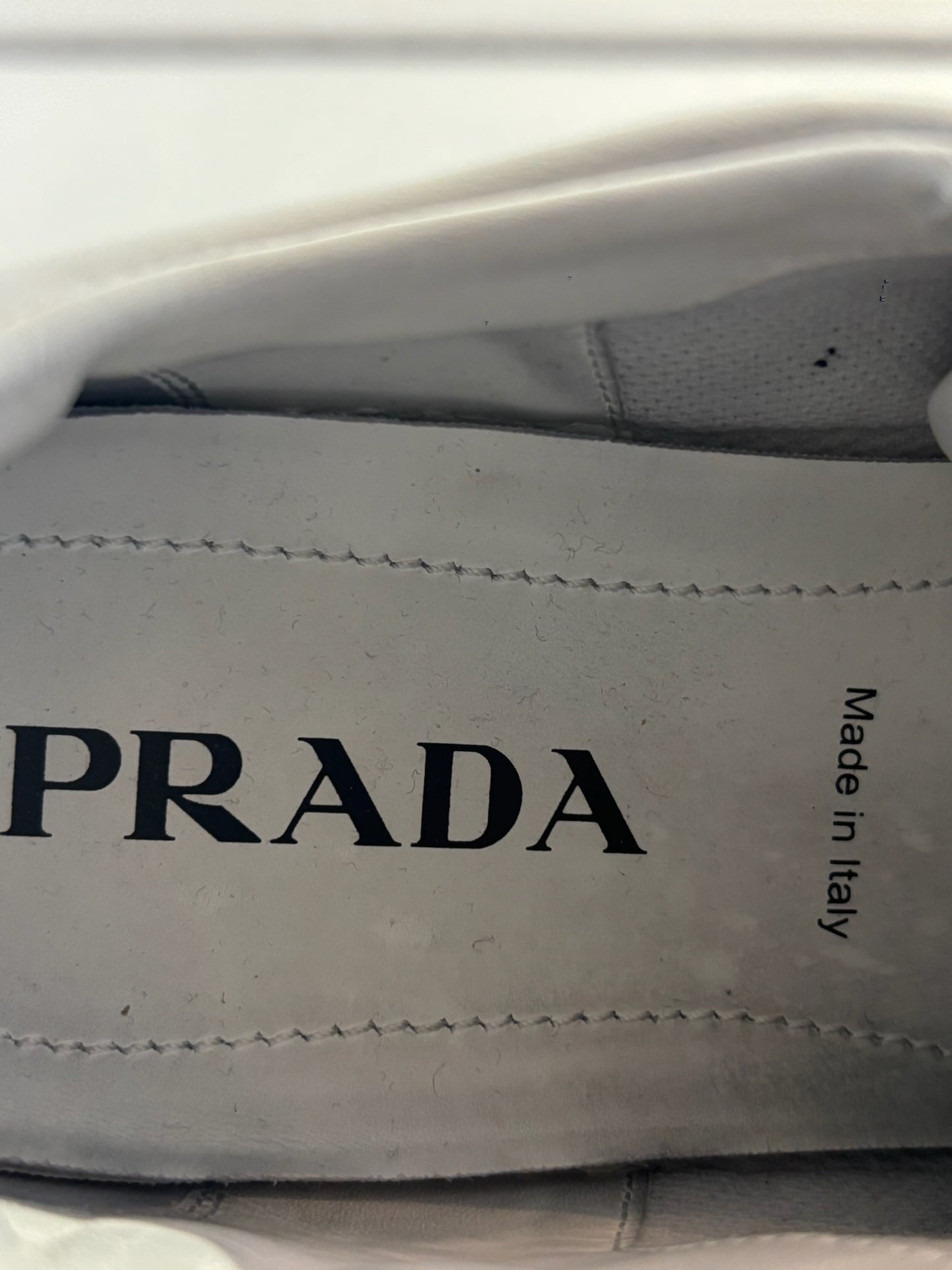 Baskets Prada Downtown blanches T.40