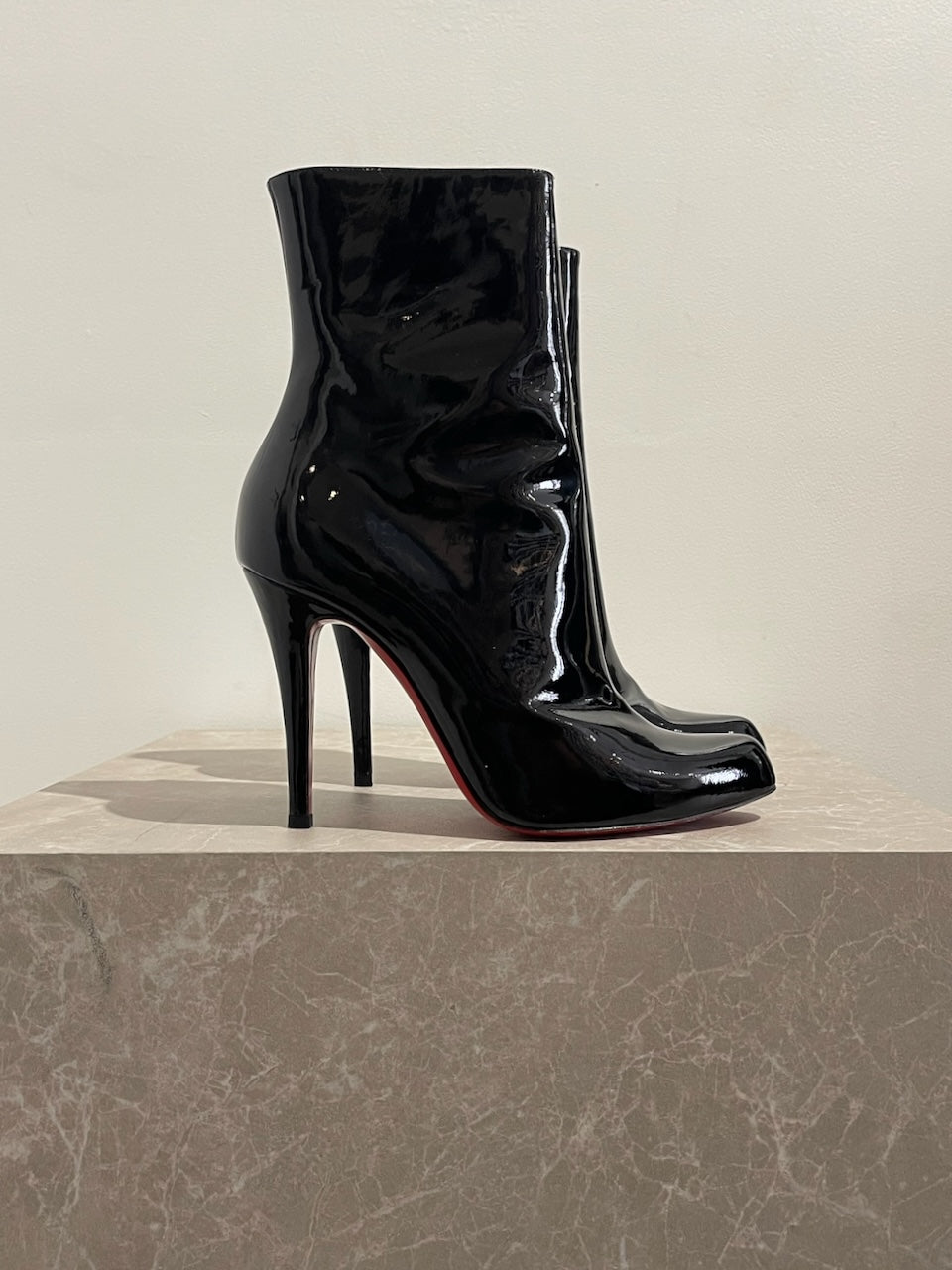 Bottines Christian Louboutin noires T.37,5